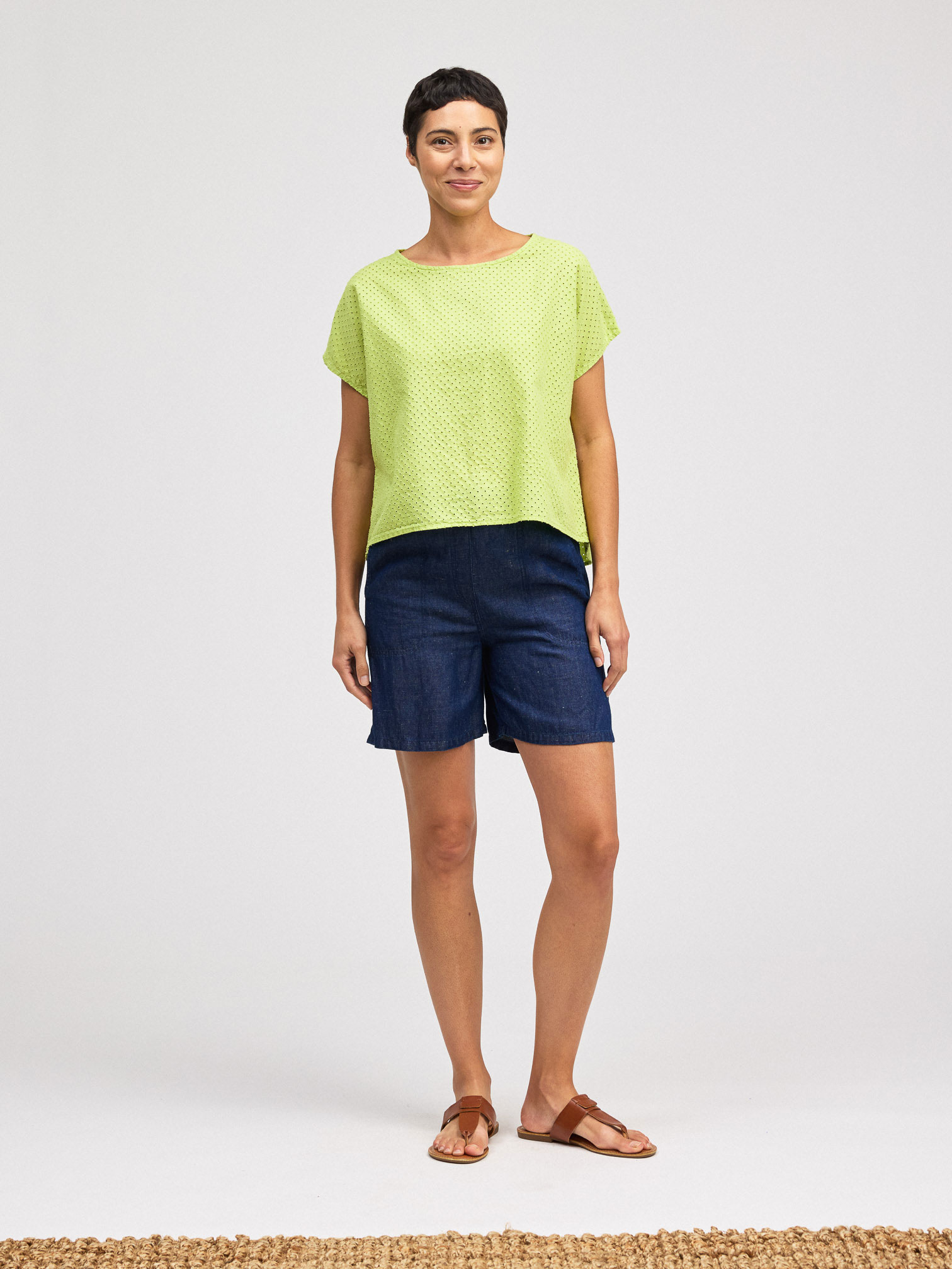Cut Loose. Short Sleeve Hi-Low Top In Pinhole Hanky Linen. #5936182. (Special Order).